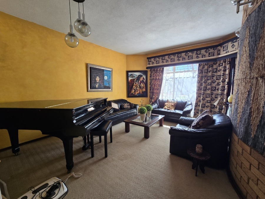  Bedroom Property for Sale in Bult North North West